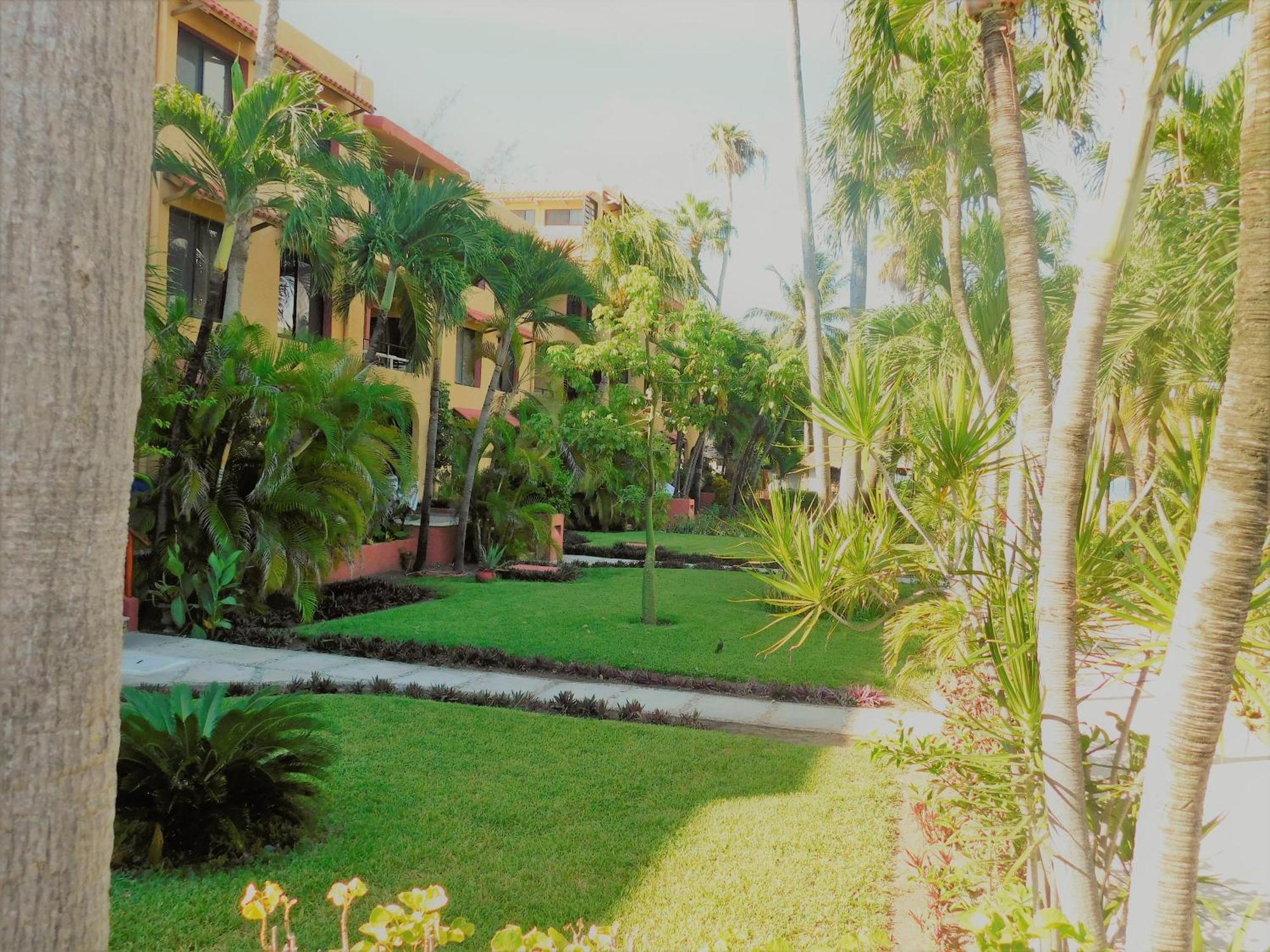 Nautibeach Beach Front Condos In North Beach Isla Mujeres Exterior photo